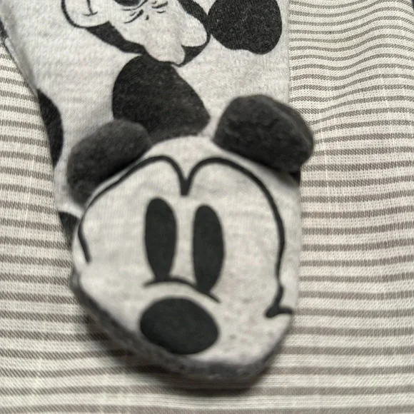 Disney baby 3-6 months pajamas - Picture 3 of 4